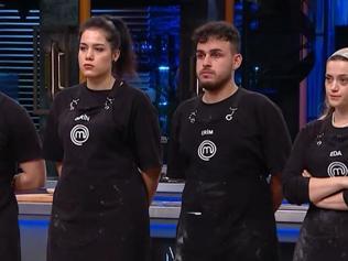Bu akşam MASTERCHEF KİM ELENDİ 15 Aralık 2024 MasterChefte kim veda etti Masterchefte giden isim belli oldu mu