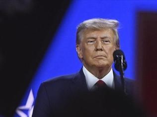 Grönland gerilimi sürüyor: Trumpa satın alma yetkisi yasa tasarısı