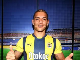 Fenerbahçe’de ayrılıklar netleşiyor: Diego Carlos Brezilya’ya, İsmail Yüksek kalıyor