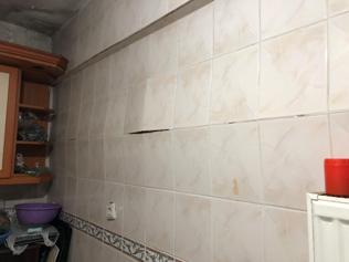 İstanbulda çökme tehlikesi olan bina tahliye edildi