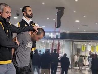 Adanada AVMde havalandırmada saklanan hırsız yakalandı | Video Haber