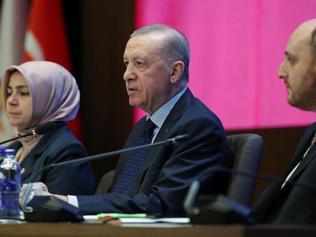 Cumhurbaşkanı Erdoğan, AK Parti Kadın Kolları MKYK toplantısına katıldı