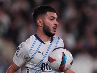 Fenerbahçe ve A Milli Takımın yeni yıldızı Oğuz Aydın, parlamaya devam ediyor