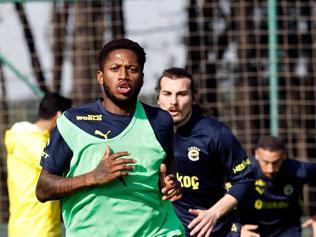 Fenerbahçe’ye Galatasaray derbisi öncesi müjdeli haber