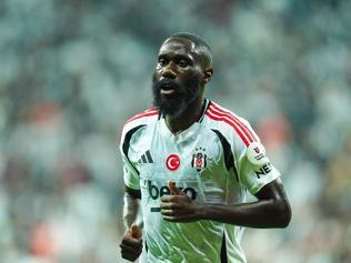 Beşiktaşın tecrübeli sol beki Masuaku, dalya diyecek