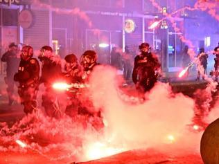 SON DAKİKA… Los Angeles Sokakları Alev Alev Ulusal Muhafızlar Bölgede, California Trump’a Dava Açtı: İşte Los Angelestan Gelen Son Görüntüler...
