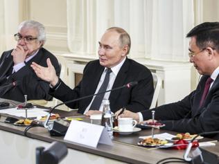 Son Dakika... Tavrı merak ediliyordu, Putinden İran-İsrail savaşı açıklaması