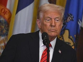 Trump’tan demokratlara sert sözler: “Köpek gibi hizaya geliyorlar”