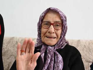 Atatürk kendi eliyle verdi 79 yıldır gururla taşıyor: Cumhuriyet ile yaşıt gelin Rana Özdeşin mirası