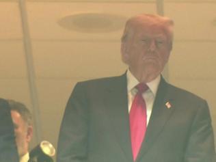 Trumpa maçta yuhalama şoku