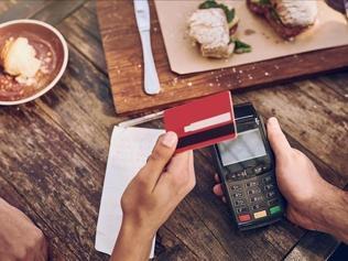 Restoranlarda yeni dönem başlıyor: Servis ücreti, masa ücreti, örtü parası artık tarih oluyor