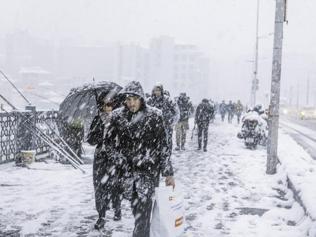 METEOROLOJİ’DEN SON DAKİKA UYARISI: Kar, kuvvetli yağış ve fırtına alarmı Bu saatlere dikkat