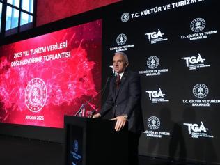 Bakan Ersoy: Turizm geliri 65.2 milyar dolarla rekor seviyeye ulaştı