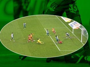 Galatasarayın iptal edilen golünde karar doğru mu Tartışmalı pozisyona nokta koyuldu...