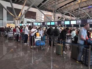 Körfez krizi havacılığı sarsıyor: İstanbul yeni aktarma noktası oluyor