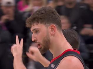 NBAde Houston Rockets, San Antonio Spurse kaybetti