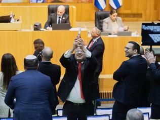 Filistinli esirleri hedef alan idam yasası onaylandı Ben-Gvir provokatif kutlaması ile yine sahnede...