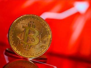 Kripto para piyasasında sert gerileme Bitcoin nisan ayından bu yana en düşük seviyede