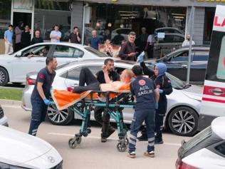 Bursada yol verme tartışması kanlı bitti: 5 kişi yaralandı