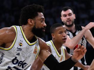 Fenerbahçe Bekoda çifte ayrılık