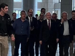 Kemal Kılıçdaroğlundan Deniz Göktaşa destek ziyareti