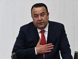 SON DAKİKA... Adnan Beker CHPden istifa etti