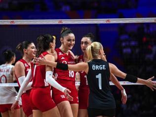 SON DAKİKA... ŞAMPİYON FİLENİN SULTANLARI Milletler Ligi finalinde tarih yazdılar