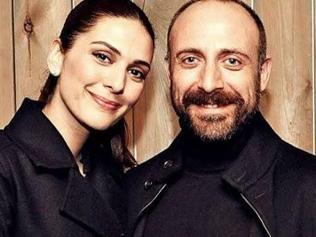 17 Yıllık Aşka Romantik Kutlama Halit Ergenç’ten Eşi Bergüzar Korele Kalpleri Isıtan Mesaj