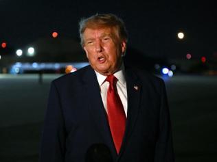 Trumpa anket şoku ABD memnun değil...