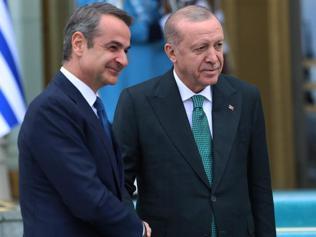 Yunan akademisyenden canlı yayında Türkiye itirafı