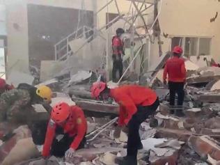 Endonezyada 7.7 büyüklüğünde deprem