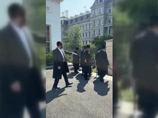 47 yıl sonra bir ilk Trump, Hasidik Yahudileri Beyaz Sarayda ağırladı