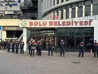 Bolu Belediyesi’ndeki ihale soruşturmasında Tanju Özcan dahil 7 kişi tutuklandı