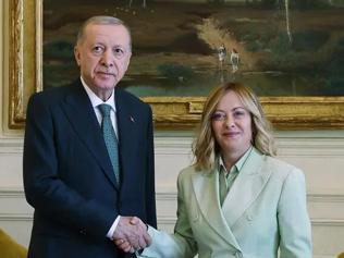 Erdoğan tebrik etti, Meloniden cevap geldi