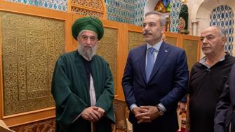 Dışişleri Bakanı Hakan Fidan, Suriyede cami ve türbeleri ziyaret etti
