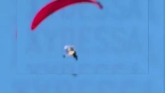 Ukraynadan Moldovaya firar Askere gitmemek için paramotorla kaçtı