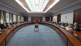 AK Parti MYK’da fon gündemi… Erdoğan: “Sorumluluk kimdeyse gereken yapılacak”