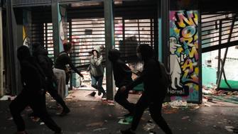 Paris’te isyandan çanta telaşına
