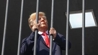 Trump, Tahranda hücreye konuldu