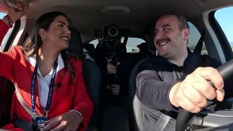 Fulya Öztürk, Bakan Mustafa Varank ile TOGGu denedi