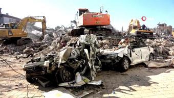 Sokaklar araba mezarlığına döndü