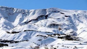 11 ili yıkan deprem, Doğanşehirdeki dağı ikiye ayırdı