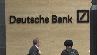 Alman Deutsche Bankın hisseleri yüzde 14 düştü