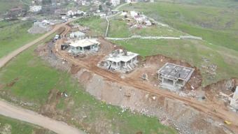 Köy evleri hızla yükseliyor