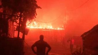 Çanakkalede orman yangını 9 köy boşaltıldı