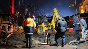Ortaköyde ana isale hattı patladı, trafik felç oldu