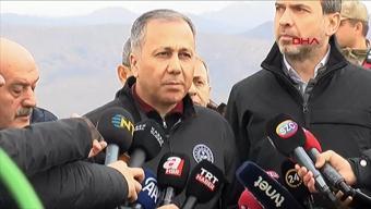 Erzincanda madendeki toprak kayması Bakan Yerlikaya ve Bayraktardan açıklama