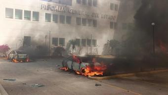 Meksikada kartellerin cinayet ağı Kaybolan 43 öğrenci nerede