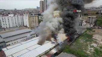 SON DAKİKA: Esenyurtta mobilya imalathanesinde yangın