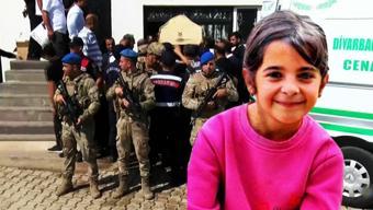 CNN TÜRK Diyarbakırdan bildiriyor Narinin cenazesi köyüne götürülüyor | VİDEO HABER
